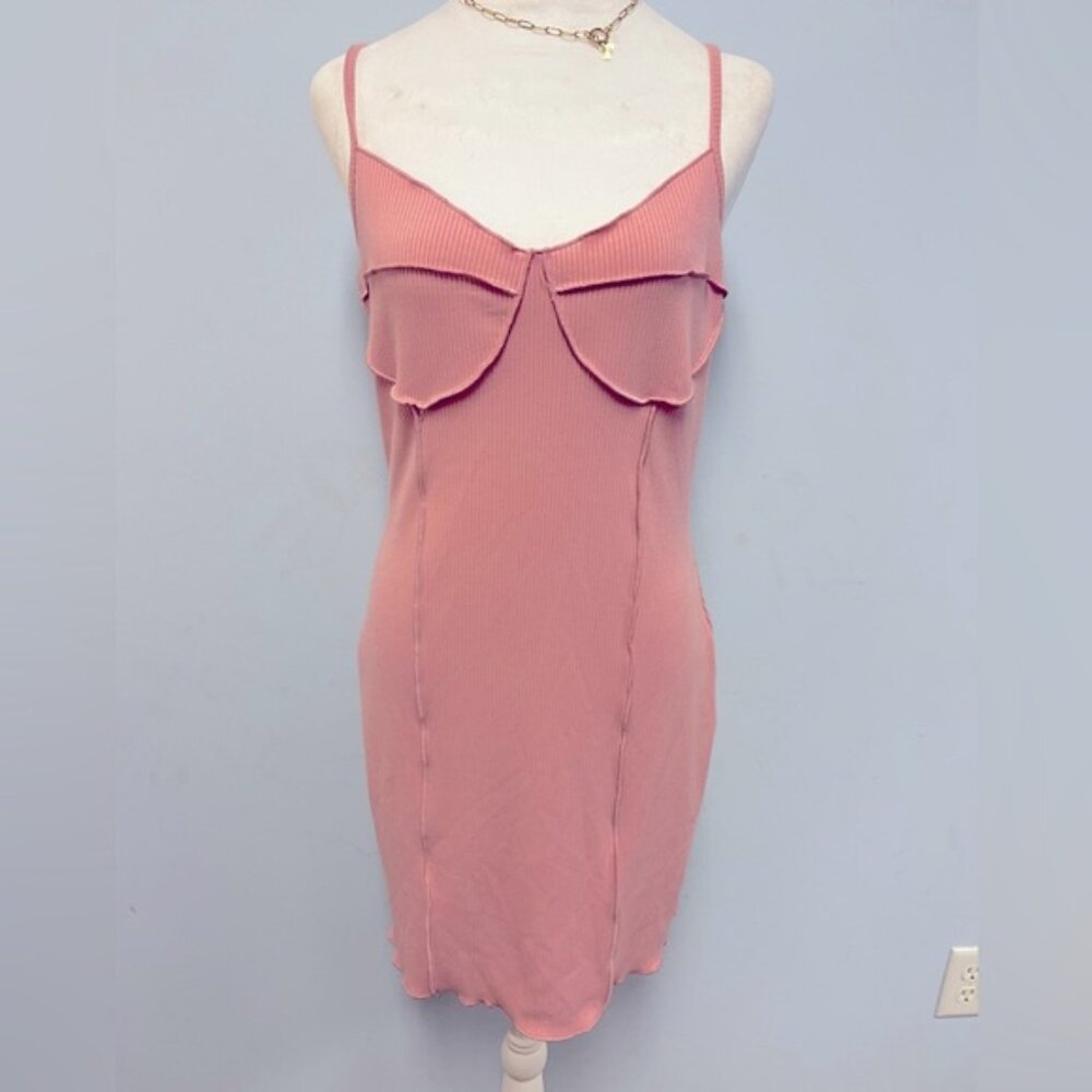 liz & sara pale pink midi dress, bodycon lightweight super flattering